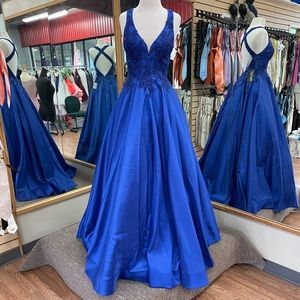 GORGEOUS Royal Blue Formal Gown by LeFemme size 2 perfect pageant gown